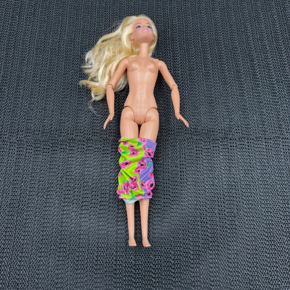 Barbie HXJ38 Blonde Articulated Doll Green Pink Floral Dress Mattel